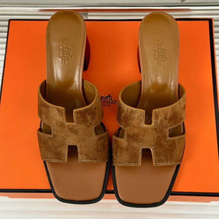 View 1 of 高仿Hermes*H232088ZA3經典H中踭拖鞋羊京面料棕色5CM免檢版