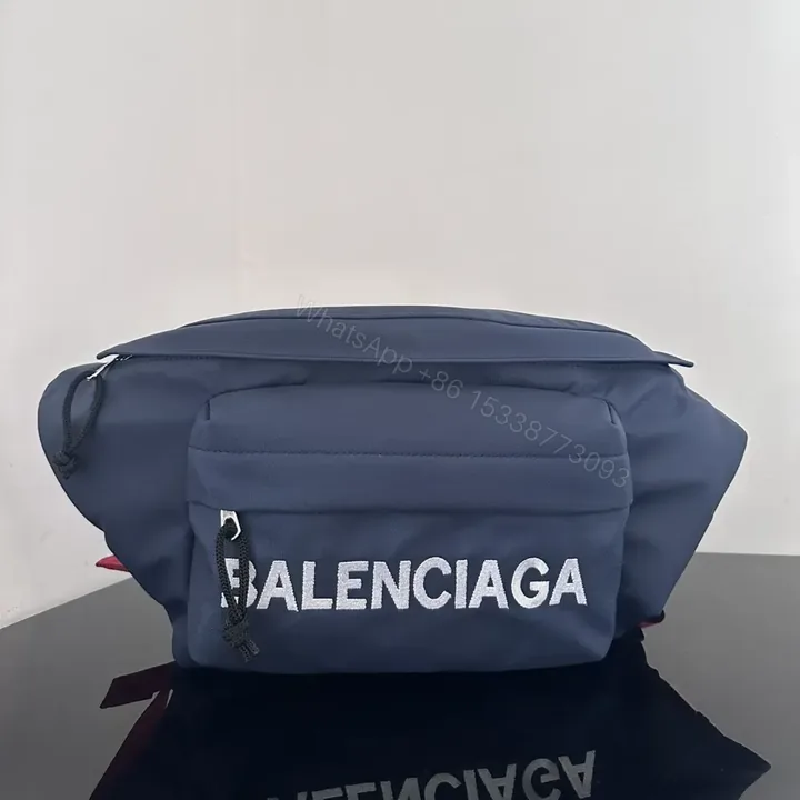 View 1 of 高仿BalenciagaWheelBeltpack系列尼龍胸包藍色