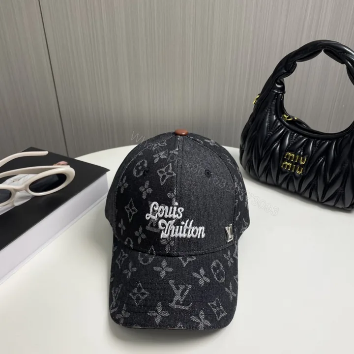 View 1 of LV 高仿丹寧刺繡棒球帽 灰黑老花潮流必備款