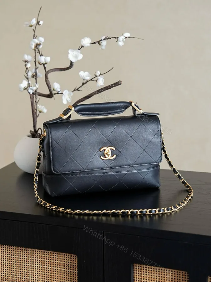 View 1 of CHANEL 高仿 2.55 黑色手提菱格鏈條包 經典優雅氣質百搭精品