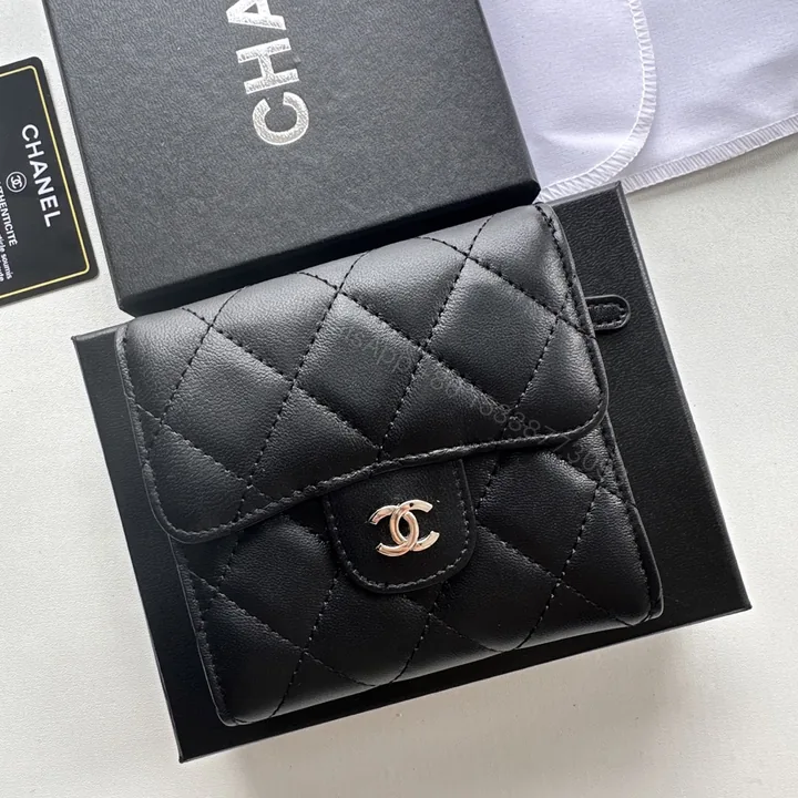 View 1 of Chanel 高仿女用短夾 經典黑色款式 銀扣菱格壓紋百搭夾款