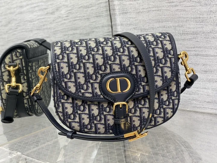 View 1 of Dior 原單經典Bobby半月包老花CD Logo皮革拼接包款