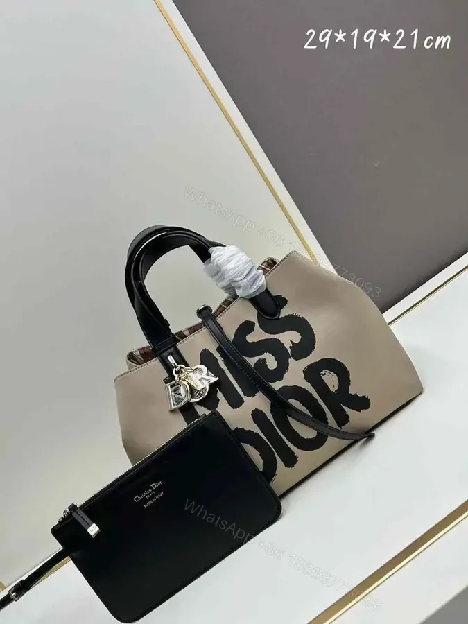 View 1 of DIOR
