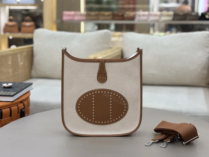 View 1 of Hermes 高仿 Evelyne TPM 斜背包 米白棕拼色 經典復古款