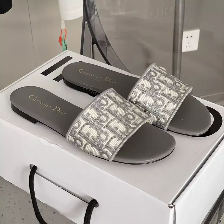 View 1 of Dior New Arrival – SDD027
