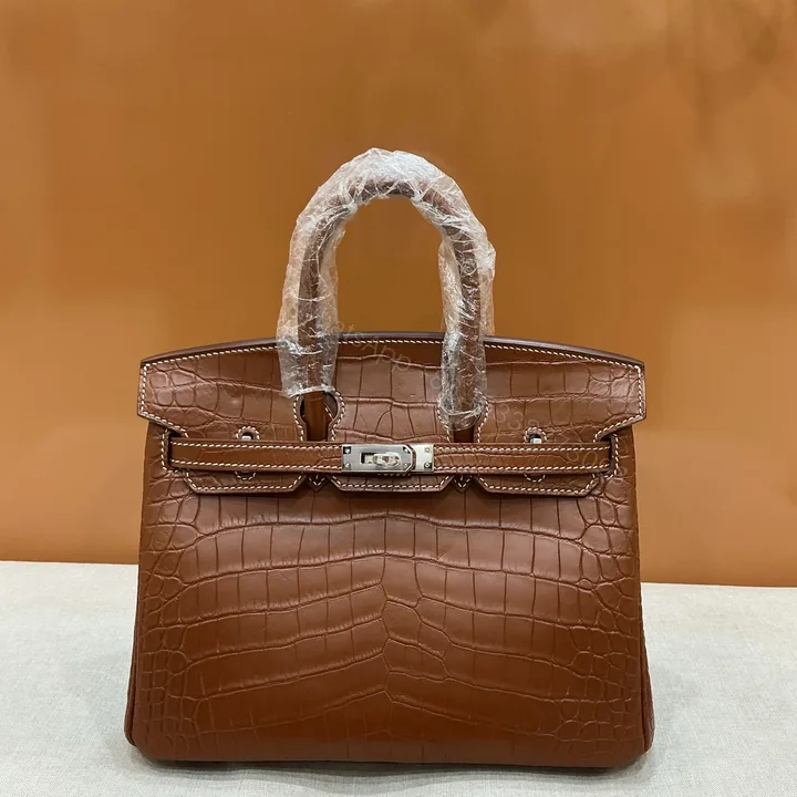 View 1 of Hermes 高仿 Birkin 鱷魚紋手提包 深棕色新款