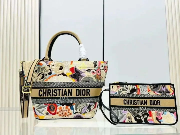 View 1 of DIOR