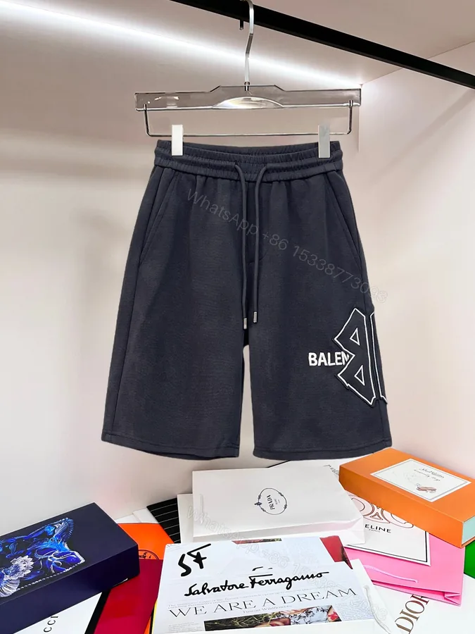 View 1 of Balenciaga 高仿 男款運動短褲 字母印花寬鬆款 休閒街頭風