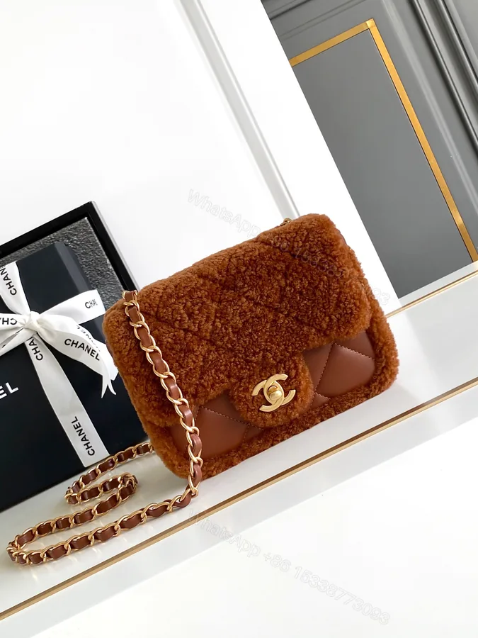 View 1 of Chanel 頂級原版焦糖羊羔毛拼皮鏈條包 冬季暖色限定款