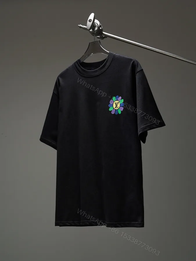 View 1 of LV 原單男款花卉刺繡黑色短袖T恤 潮流百搭款