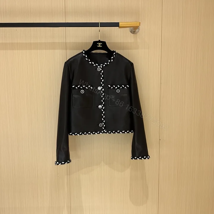 View 1 of CHANEL高仿皮革短外套 經典黑白滾邊設計 女士優雅百搭款