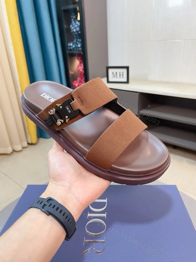 View 1 of Dior 高仿男士涼拖 棕色麂皮質感雙帶扣具設計休閒款