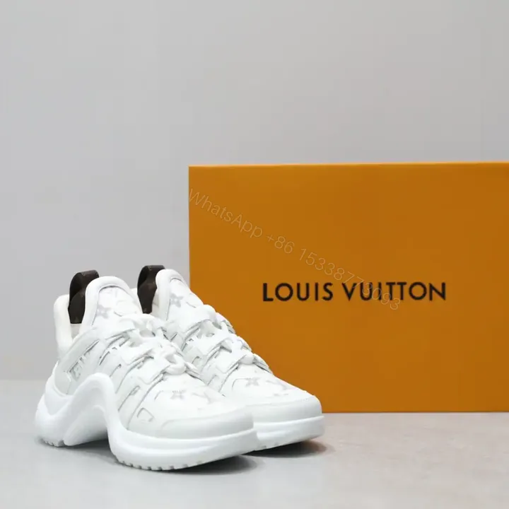 View 1 of LV ARCHLIGHT SNEAKER – LSVM005