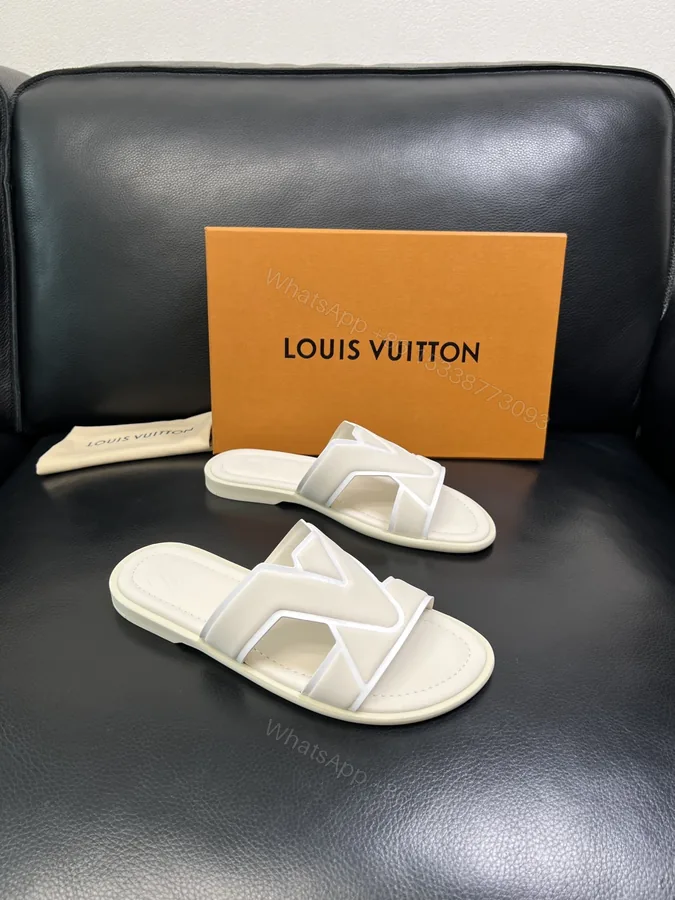 View 1 of LV A貨 男款LOGO拖鞋 夏季舒適透氣百搭防滑輕奢設計款