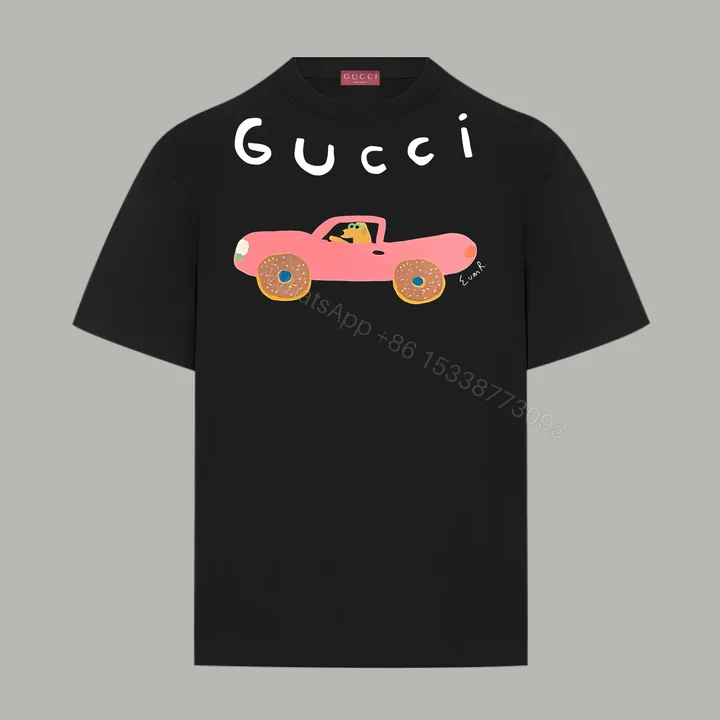 View 1 of GucciA貨男款插畫T恤 黑底粉紅跑車圖案設計趣味風格