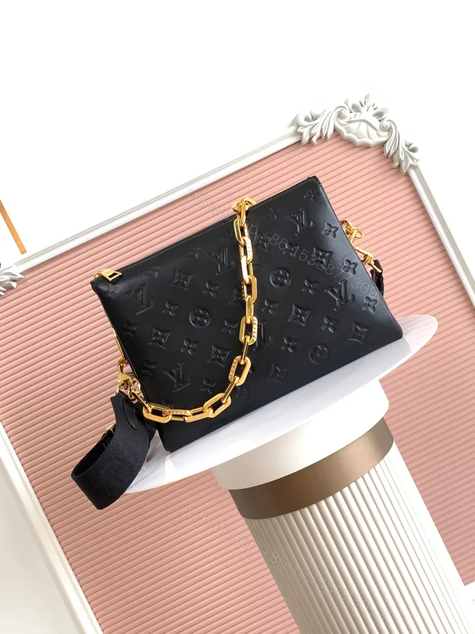 View 1 of LV 精品仿製黑金壓紋鏈條郵差包 奢華風格人氣熱賣款