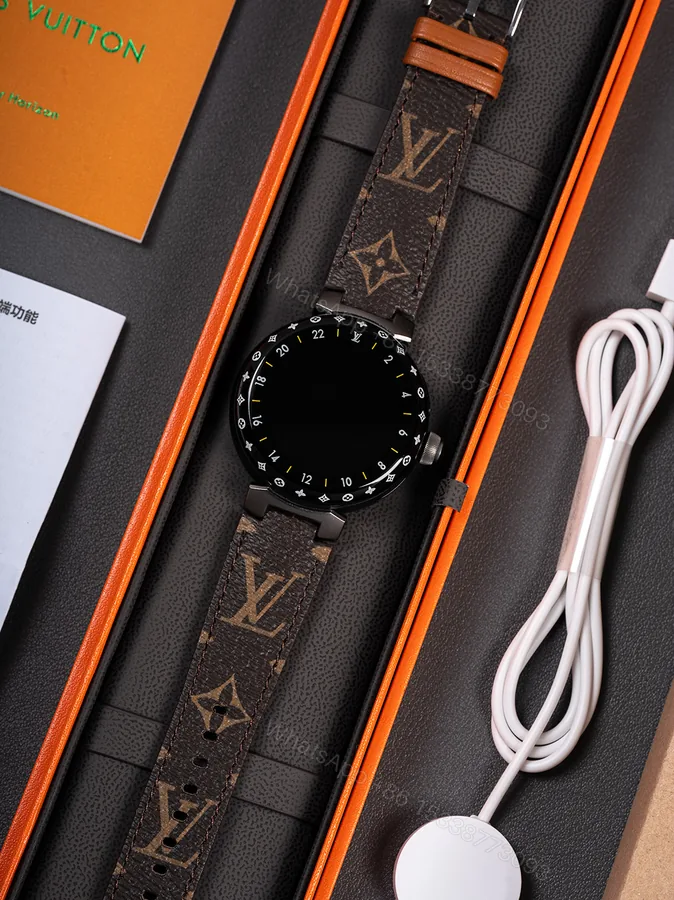View 1 of LV A貨 女款 智能觸控錶盤手錶 Monogram 錶帶潮流款