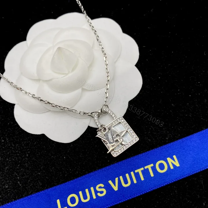 View 1 of EN – Lux LV Necklaces 045