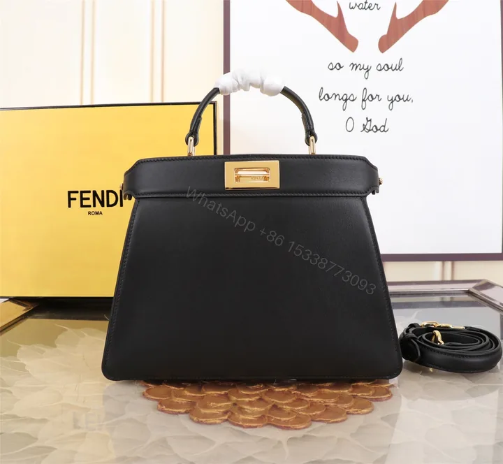View 1 of FENDI 高仿 女款 Peekaboo 手提包 黑色 經典極簡 百搭時尚款