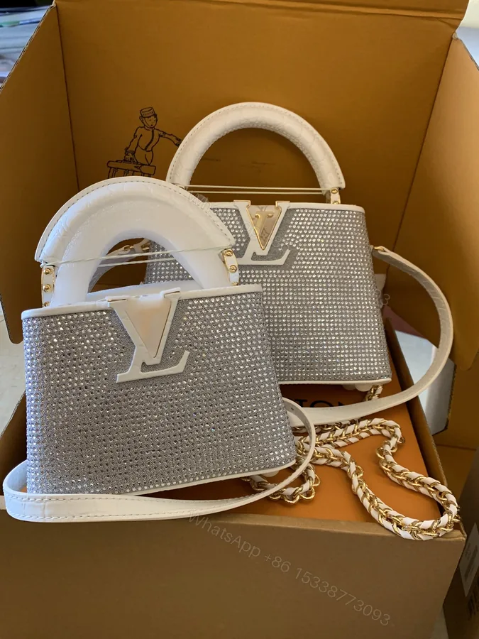 View 1 of LV精品仿製女士手提包水鑽裝飾白色鏈條優雅奢華款