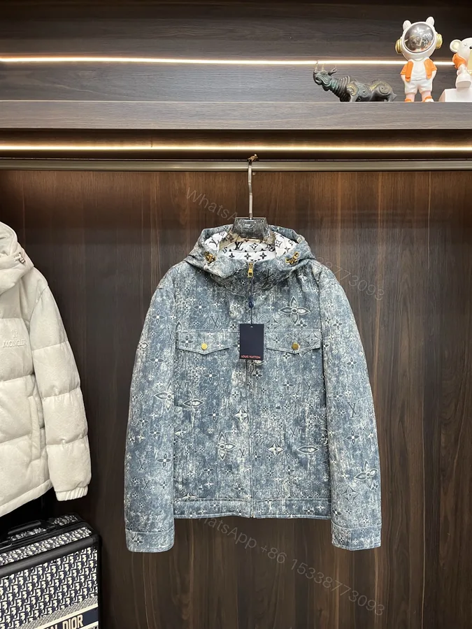View 1 of LV A貨水洗丹寧連帽外套 經典老花印花牛仔夾克