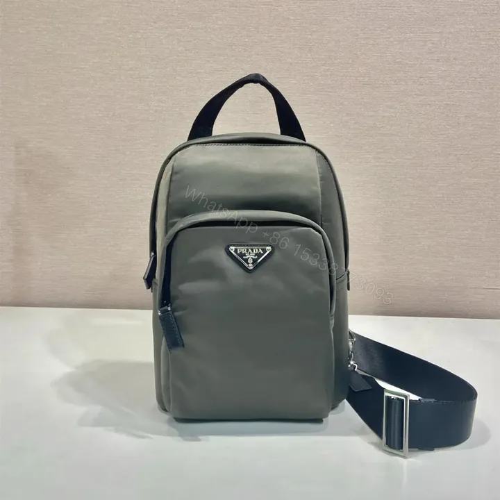 View 1 of 高仿Prada*RE-Nylon系列2VZ116尼龍男士胸包灰色免檢版
