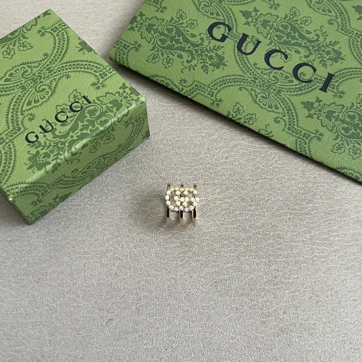 View 1 of Gucci高仿鑽飾方格戒指女款層次幾何排鑽設計百搭款