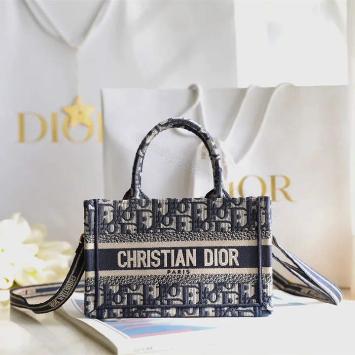 View 1 of 高仿Dior2024BookTote系列老花Mini手拎袋免檢版