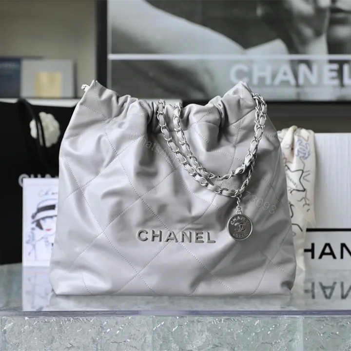 View 1 of 復刻包包官網Chanel購物袋奶奶灰中號免檢版