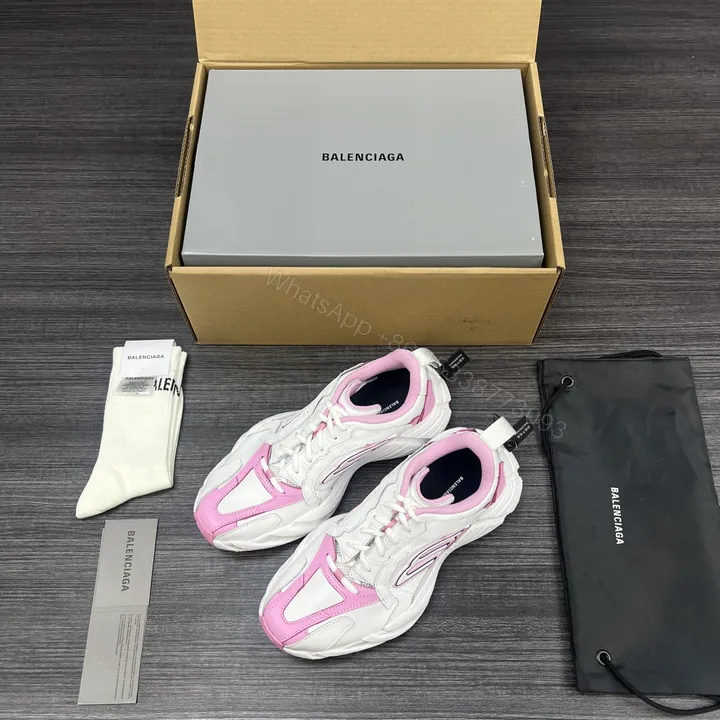 View 1 of Balenciaga 精品仿製女款運動鞋 白粉撞色 流線時尚設計