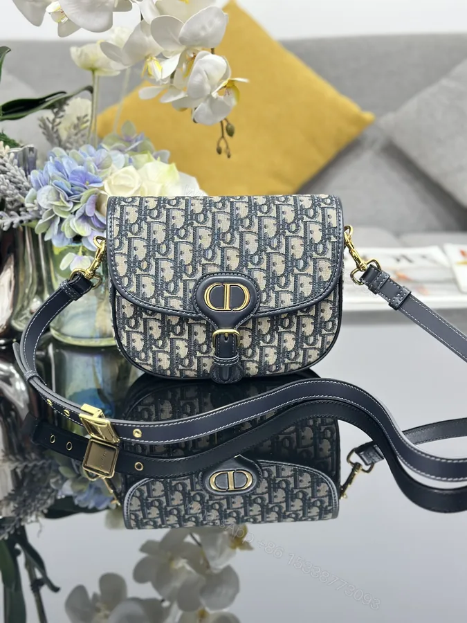 View 1 of Dior 高仿Oblique滿版老花Bobby半月包 女士款配皮肩背設計感強