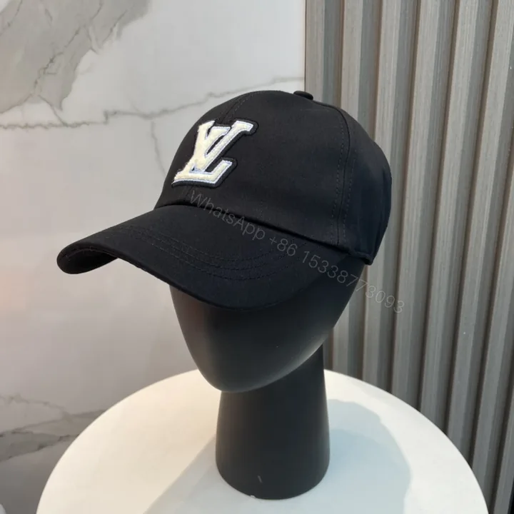View 1 of LV 高仿素黑棒球帽 刺繡立體字母設計百搭單品