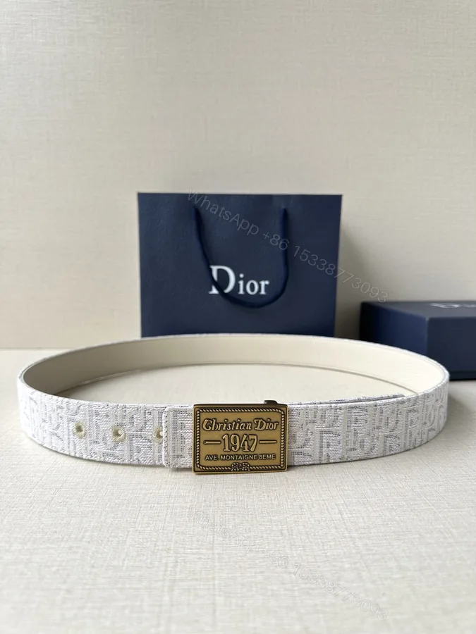View 1 of Dior A貨 男款 光滑牛皮皮帶 銀色金色方扣 精品商務款