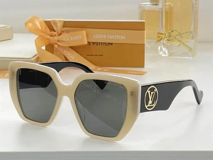 View 1 of LV SUNGLASSES – GLVT11