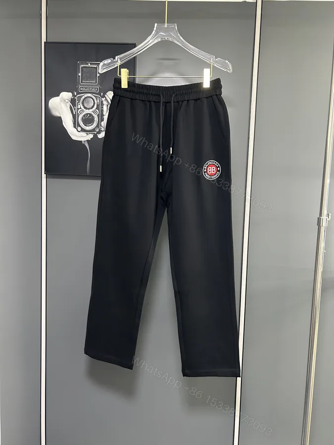 View 1 of Balenciaga 高仿黑色圓章運動褲 經典徽章百搭設計