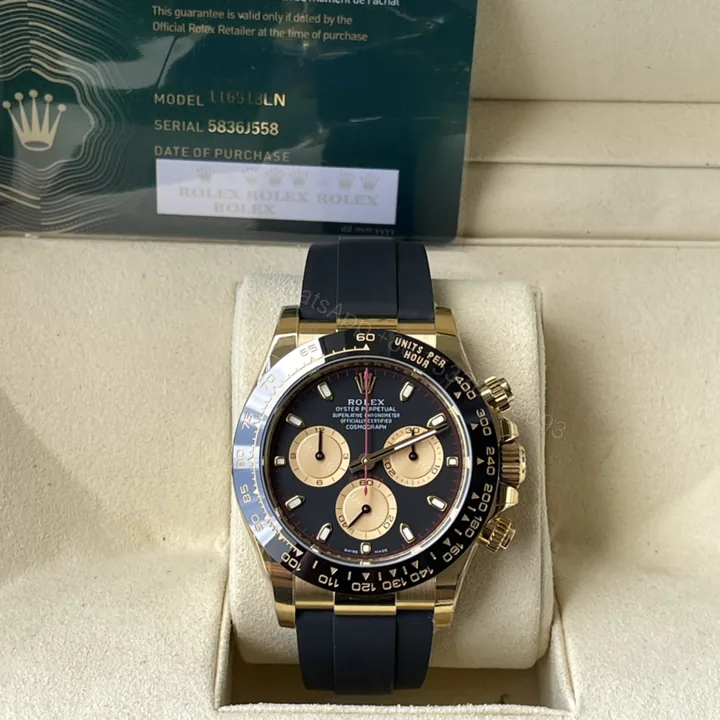 View 1 of Rolex A貨 男款 Daytona 黑金面橡膠帶計時腕錶 奢華運動風