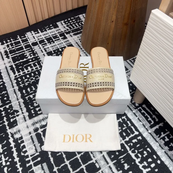 View 1 of 高仿Dior*D-Lane系列KCO156圓頭套腳一字拖鞋米色免檢版