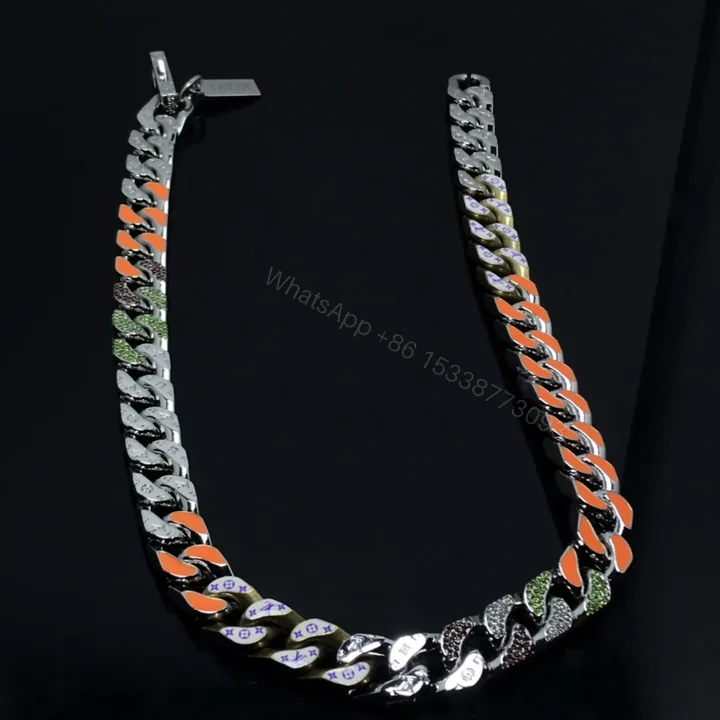 View 1 of EN – Lux LV Necklaces 056