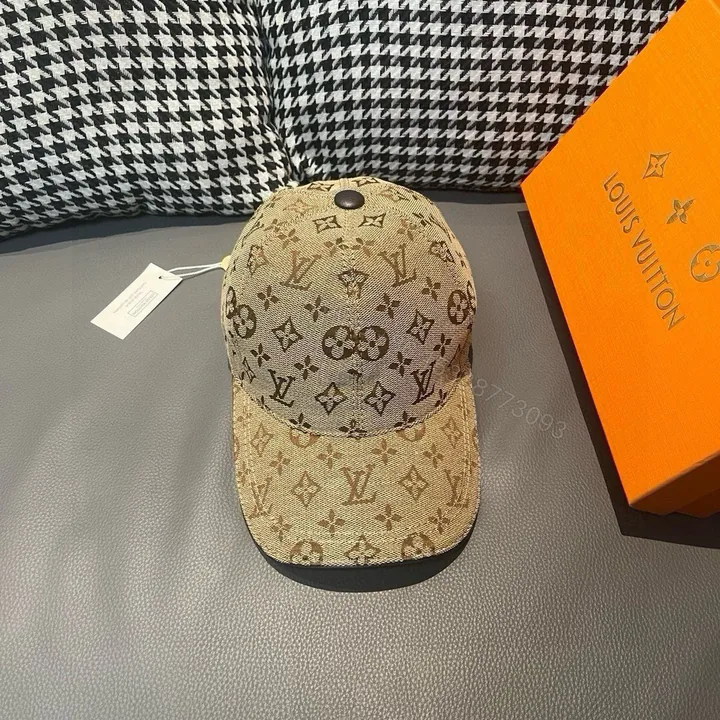 View 1 of LV 高仿老花棒球帽 沙色復古圖騰 實搭復刻款式
