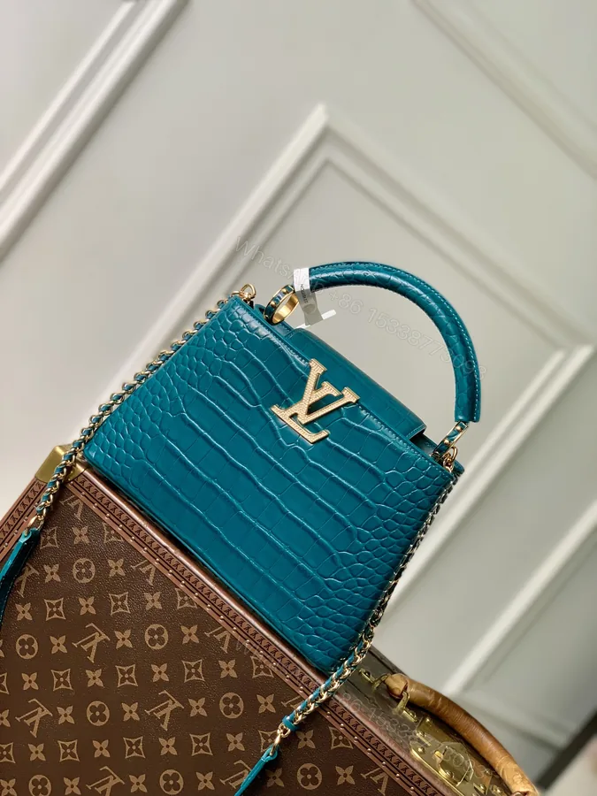 View 1 of LV 高仿 女款 Capucines 鱷魚紋鏈條手提包 高級氣質斜背包
