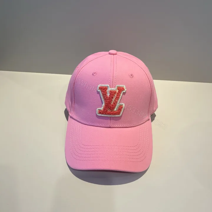 View 1 of LV 高仿粉色立體刺繡LOGO棒球帽 青春甜美風