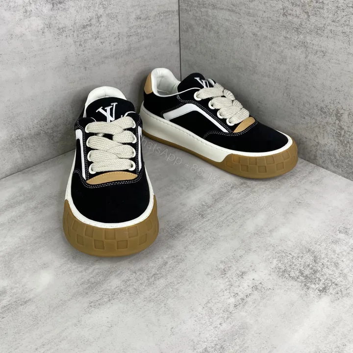 View 1 of LV A貨 Trainer Maxi 黑色麂皮厚底運動鞋