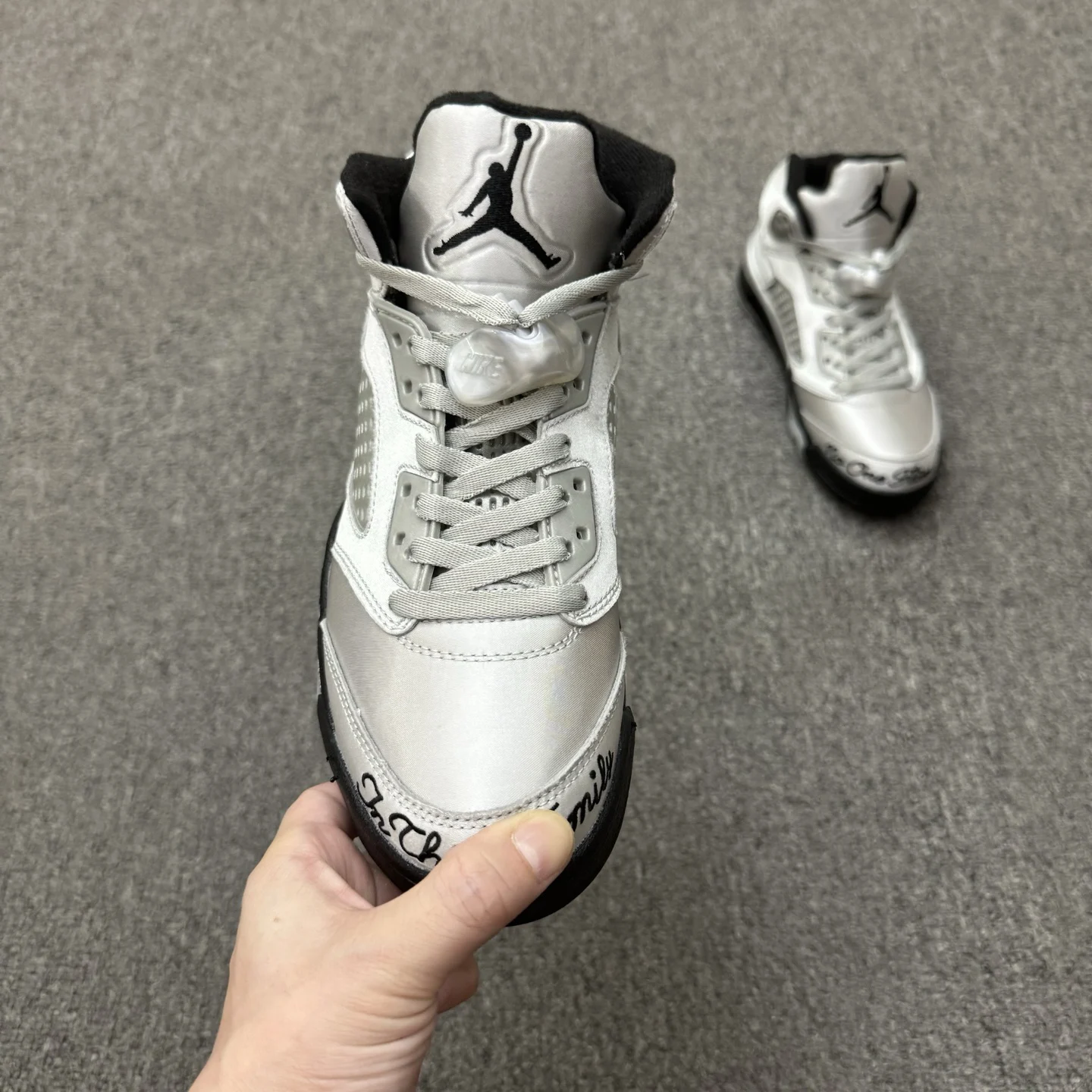 Air Jordan 5 High | Wings Medium Grey and Metallic Silver | IO2038-001