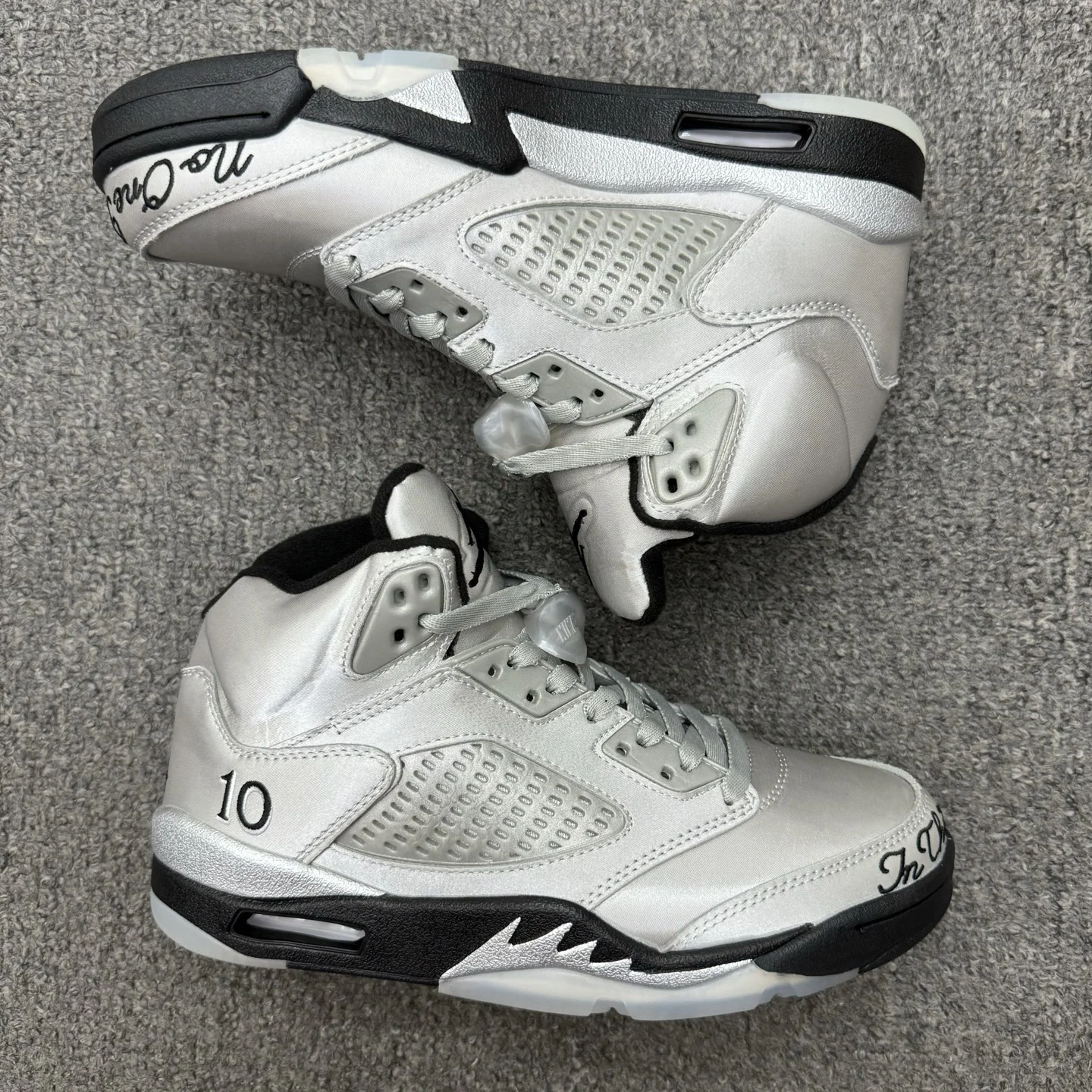 Air Jordan 5 High | Wings Medium Grey and Metallic Silver | IO2038-001