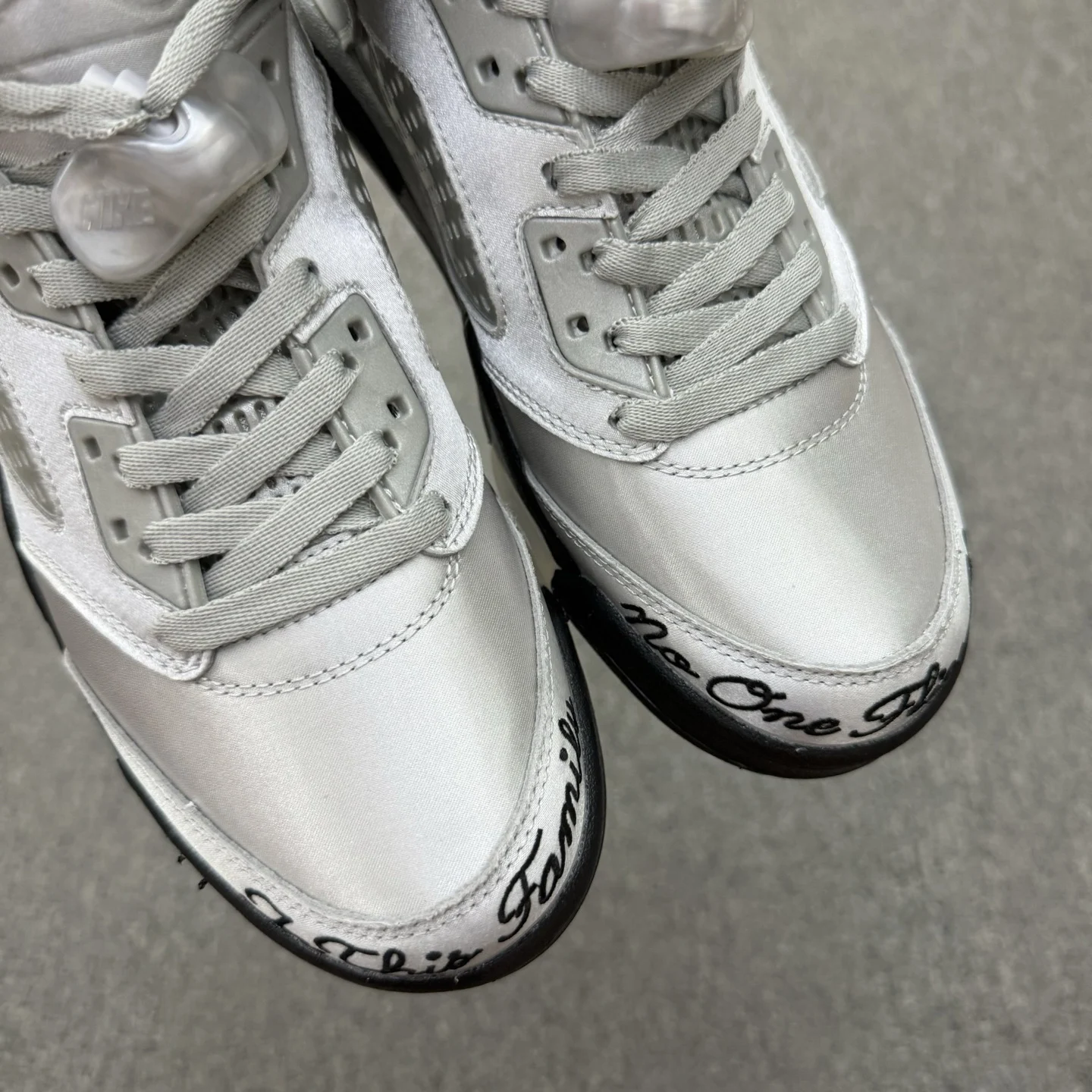Air Jordan 5 High | Wings Medium Grey and Metallic Silver | IO2038-001
