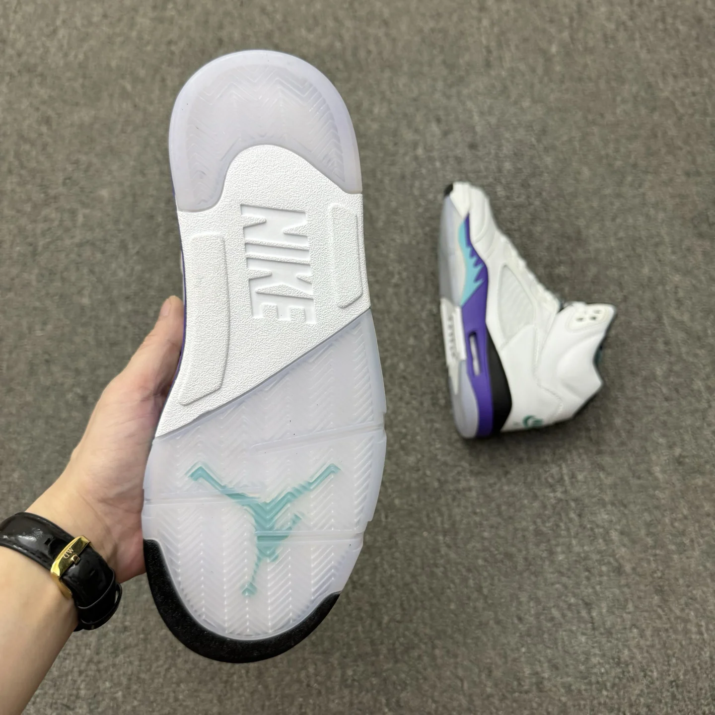 Air Jordan 5 High | Grape | HQ7978-100