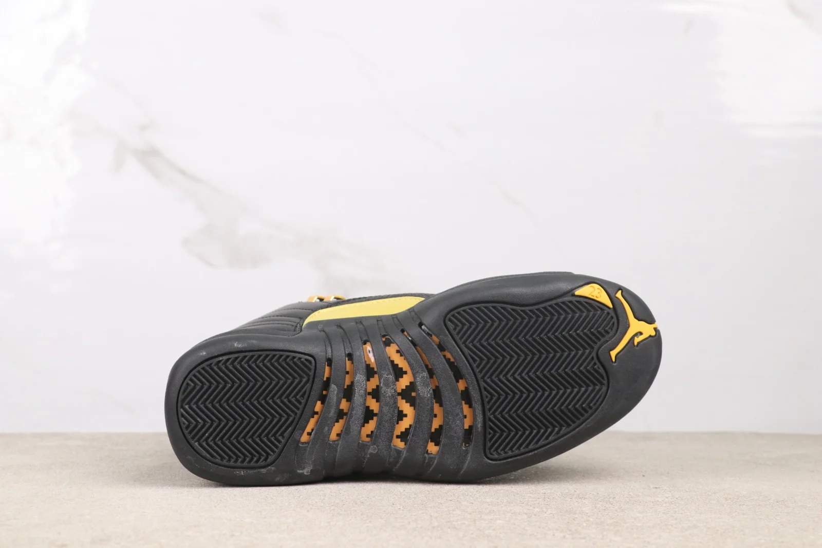 Air Jordan 12 High | Black Taxi | CT8013-071
