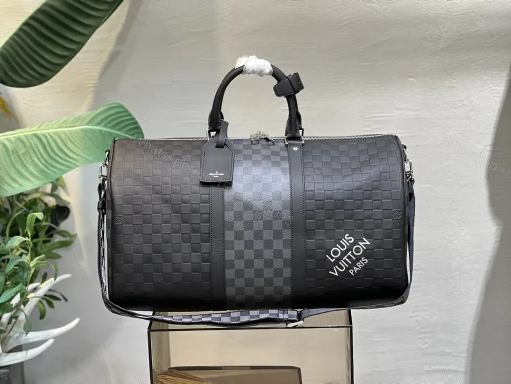 Damier Graphite Weekender: Designer Carry-On for All-Season Travel — view 1
