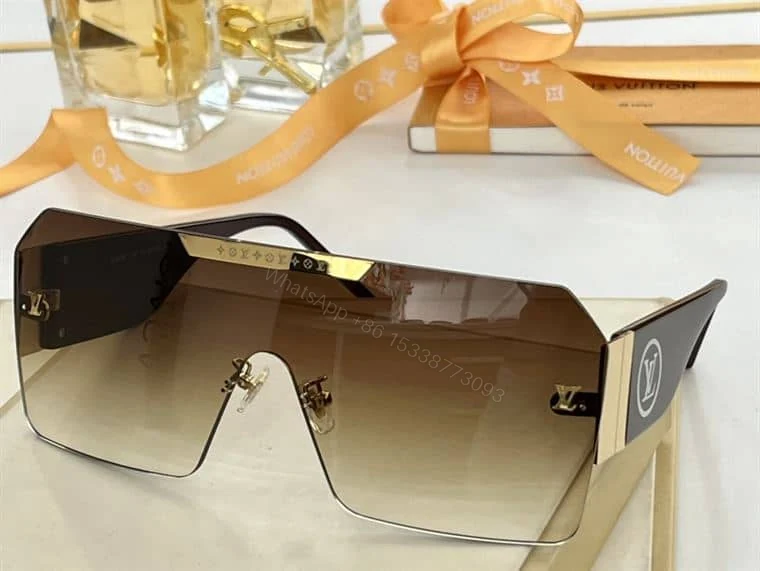 View 5 of LV SUNGLASSES – GLVT09