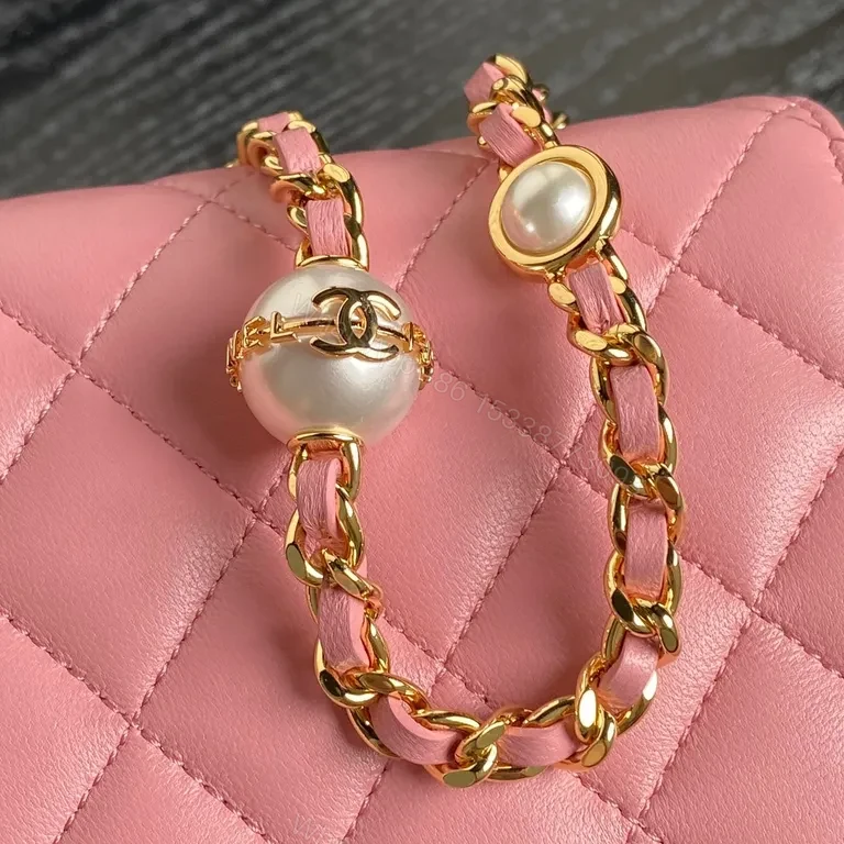 View 7 of Pink Quilted Chain Bag: Chic Crossbody Luxury Bag